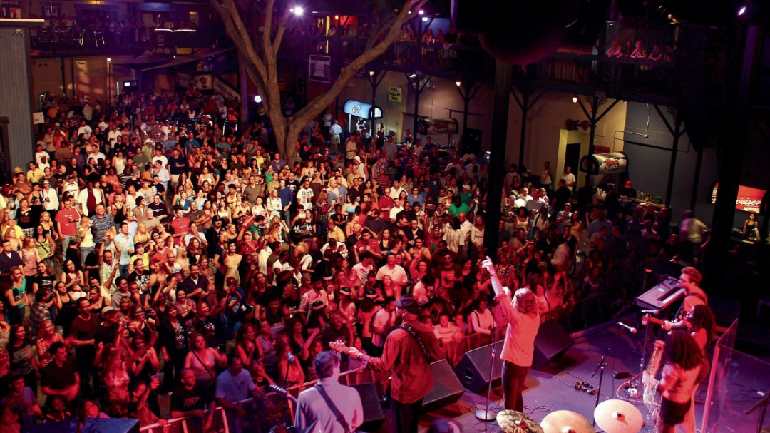 Best Venues to Hear Live Music  Visit St Petersburg Clearwater